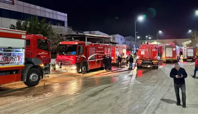 Bursa'da plastik kaplama fabrikasında çıkan yangın söndürüldü