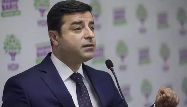 Selahattin Demirtaş, babasının ölümüyle ilgili cezaevinden mesaj paylaştı