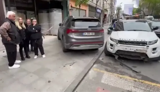 Ünlü oyuncu Halil Ergün'ün kaza anı güvenlik kameralarına yansıdı