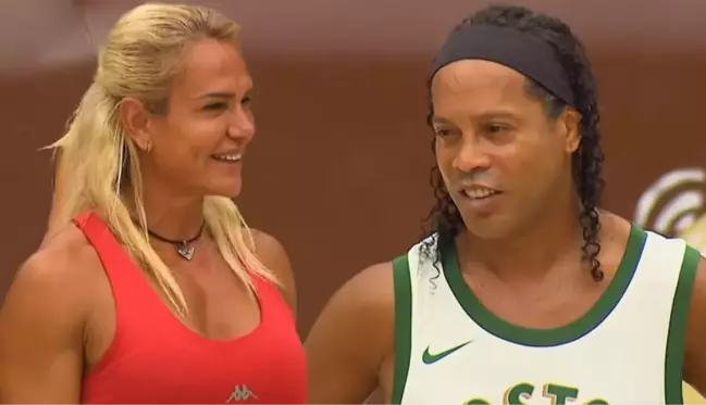 Survivor All Star'a gelen Ronaldinho, Nagihan'ı uyardı: Biraz daha sakin olabilirsin