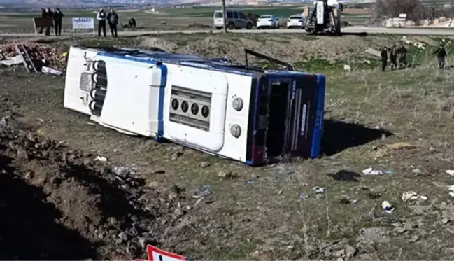 Ankara'da halk otobüsü devrildi: 24 yaralı