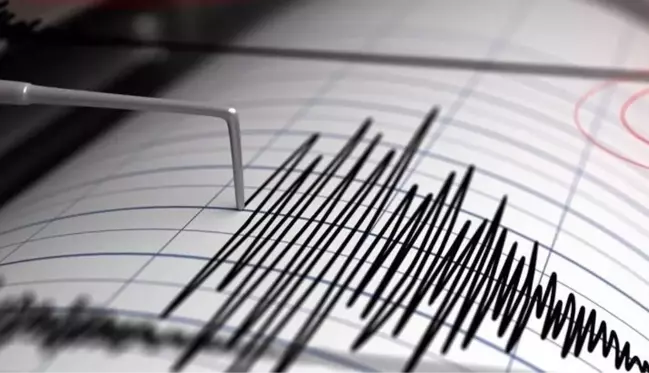 Marmara'da 3.5 büyüklüğünde deprem! İstanbul ve çevre illerde hissedildi