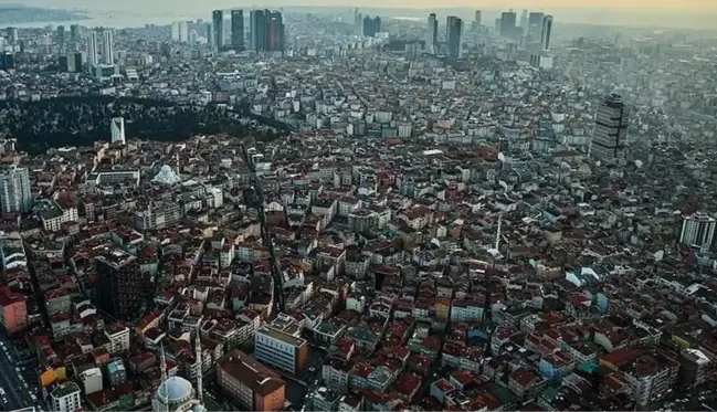 İstanbul'da 12 ilçe daha CHP'ye geçti! Beyoğlu'nda 35 yıl sonra gelen seçim zaferi