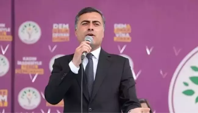 DEM Parti'nin kazandığı Van'da başkanlık AK Parti'ye geçti