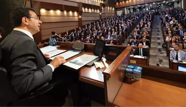 İBB meclisinde yeni dönem! AK Parti'nin teklifleri, CHP'nin oy çokluğuyla reddedildi