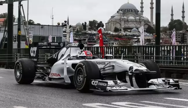 Kültür ve Turizm Bakanı Mehmet Nuri Ersoy duyurdu! Formula 1, Türkiye'ye geri dönüyor