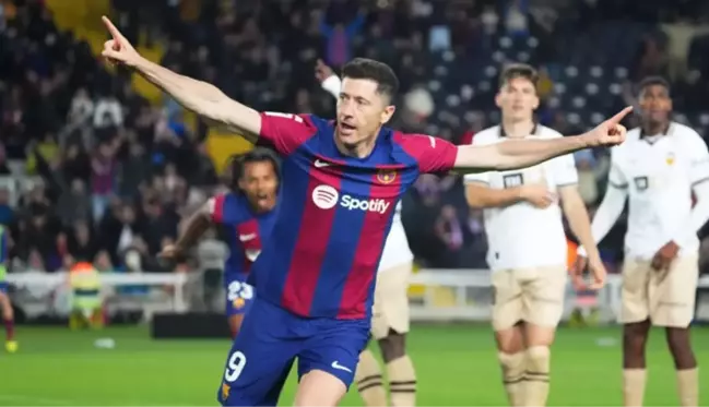 Lewandowski eski günlerine döndü! 6 gollü çılgın maçın galibi Barcelona