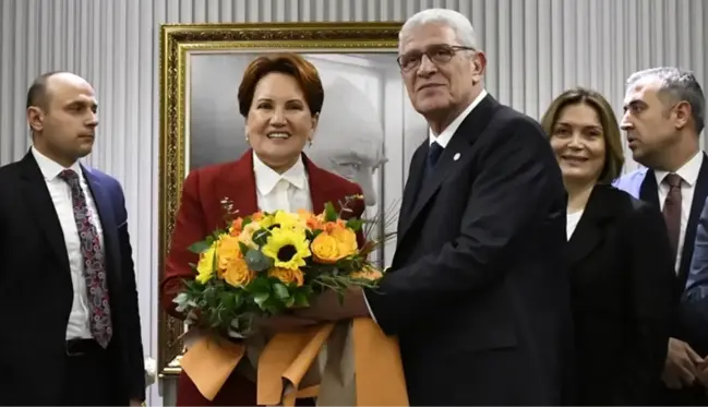 İYİ Parti'de devir teslim töreni! Akşener koltuğu Dervişoğlu'na bıraktı