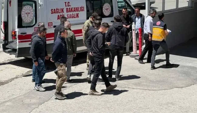 Van'da askeri araç devrildi: 11 asker yaralandı, 6'sının durumu ağır