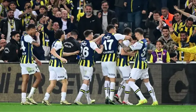 Fenerbahçe'de yaprak dökümü! Ali Koç, takımın yarısına yol verdi