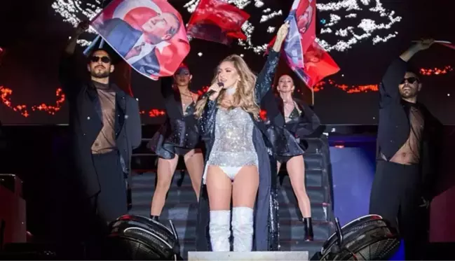 Hadise'nin mayolu kıyafetiyle marş söylemesine eski aşkı Sinan Akçıl'dan tepki