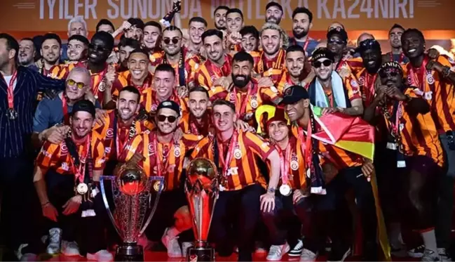 Kutlamalarda veda eder gibiydi! Kerem Aktürkoğlu, Galatasaray'dan ayrılıyor