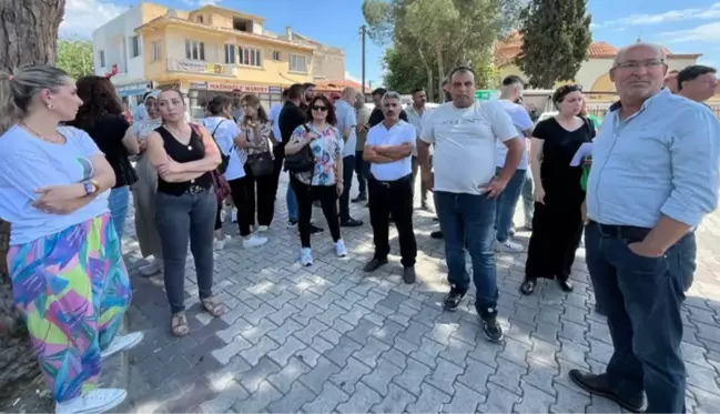 Menemen Belediyesi'nde işten çıkarılan 300 işçi eyleme devam ediyor: Olay kesinlikle siyasidir