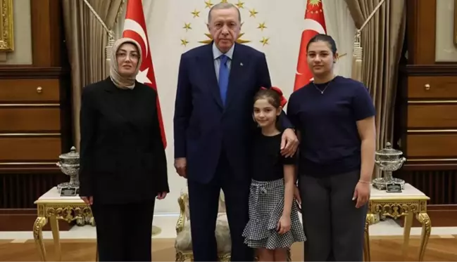 Cumhurbaşkanı Erdoğan, Beştepe'de kabul ettiği Sinan Ateş'in eşine söz vermiş