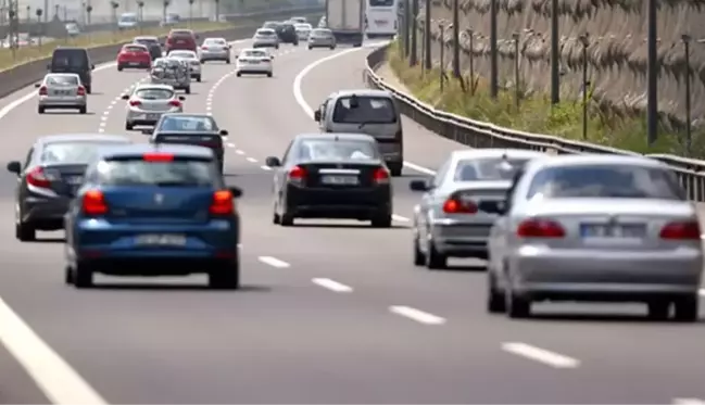 Bayram tatilinin ilk günündeki trafik kazalarında 5 ölü, 1421 yaralı