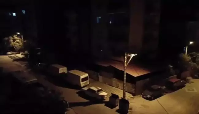 Manisa'da gece saatlerinde korkutan deprem! Sarsıntı çevre illerde de hissedildi