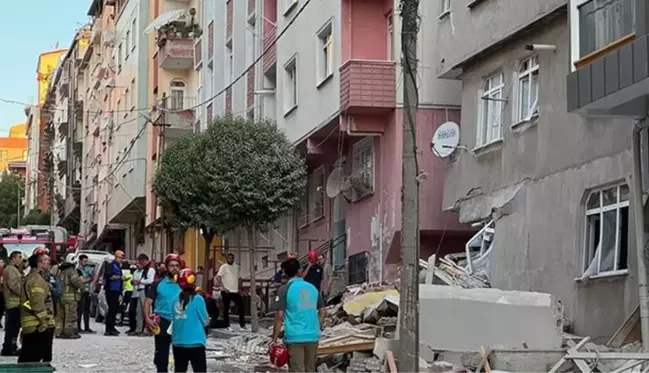 Bahçelievler'de çöken binanın etrafındaki 3 apartmanda kaçak kat ortaya çıktı