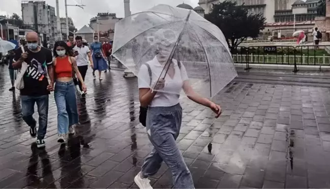 İstanbullular dikkat! AKOM saat verdi, sağanak yağış geliyor