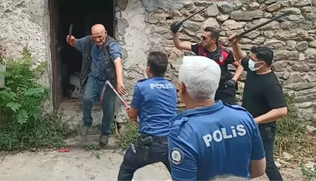 Bursa'da polisi bıçaklayan