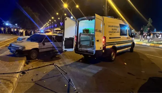 Şanlıurfa'da kontrolden çıkan otomobil parka giden kalabalığın arasına daldı: 5 çocuk can verdi