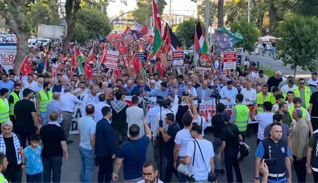 Şanlıurfa'da binlerce kişi İsmail Haniye'nin vasiyeti için bir araya geldi