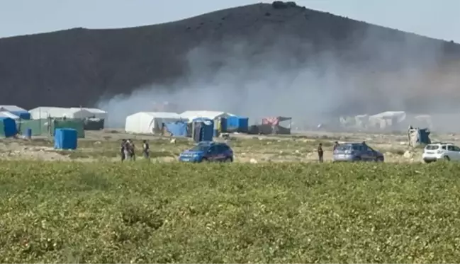 Konya'da tarım işçileri önce kavga etti, sonra çadırları ateşe verdi