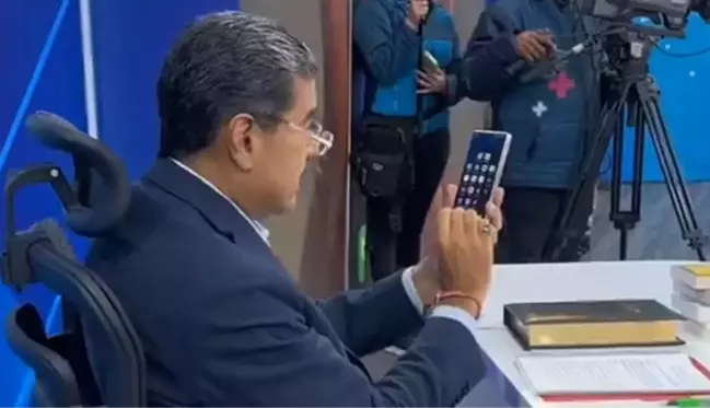 Maduro sosyal medyaya savaş açtı! Önce WhatsApp'ı sildi, şimdi X'e erişim yasağı getiriyor