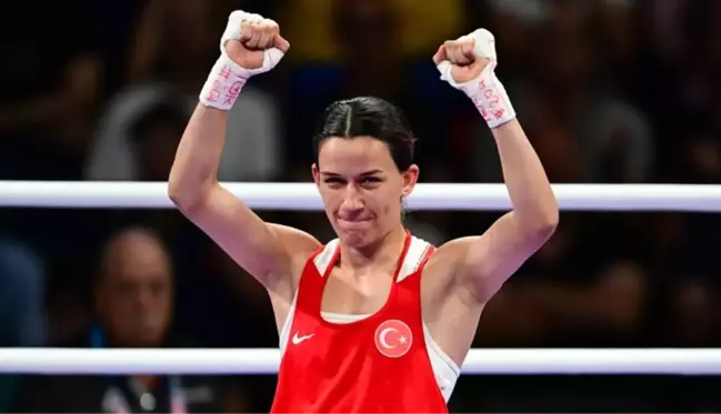 Milli boksör Hatice Akbaş Paris Olimpiyat Oyunları'nda gümüş madalya kazandı