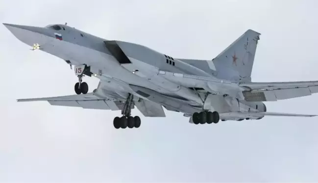 Rusya'ya ait Tu-22M3 bombardıman uçağı düştü