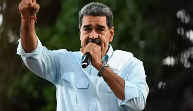 Venezuela'nın Devlet Başkanı Nicolás Maduro, Noel'i Ekim ayına çekme kararı aldı