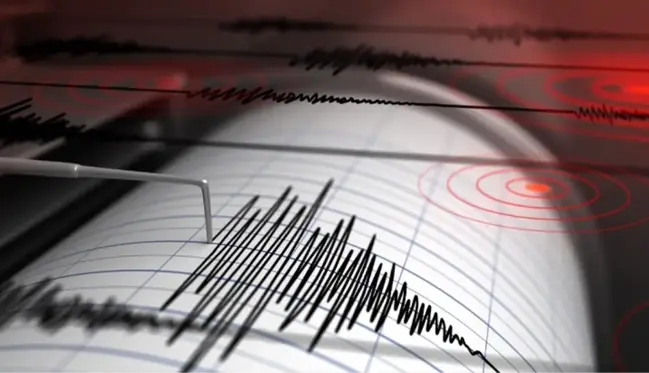 Erzincan'da 4.1 büyüklüğünde deprem! Vatandaşlar panik dolu anlar yaşadı