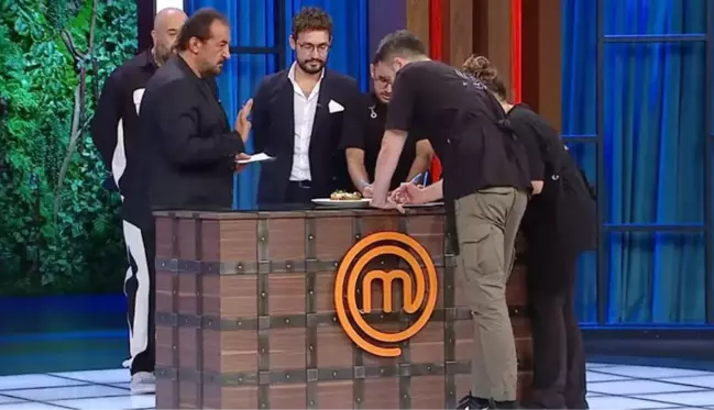 MasterChef'te eleme! Mehmet Yalçınkaya'nın imza yemeğine eleştiri yağdı