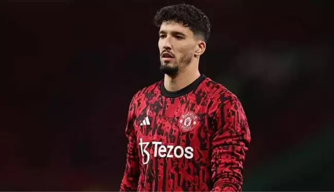 Altay Bayındır'ın Manchester United'daki geleceği tehlikede