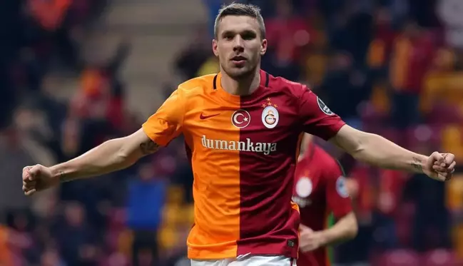 Lukas Podolski aktif futbol kariyerini noktaladı