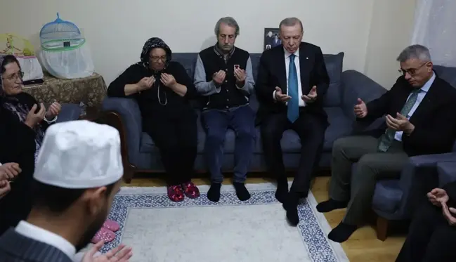 Erdoğan kazada hayatını kaybeden Betül'ün ailesini ziyaret etti