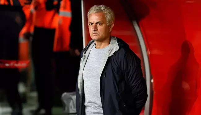 Jose Mourinho, üç asgari ücreti 1 gece uyumak için veriyor