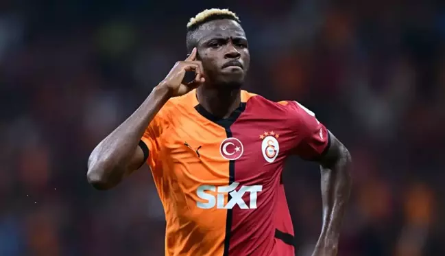 Victor Osimhen, dünyanın en iyi futbolcusu ödülüne aday gösterildi