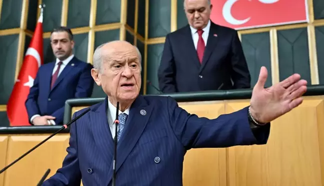 Bahçeli, Dervişoğlu'nun fırlattığı idam ipini makam odasına astı