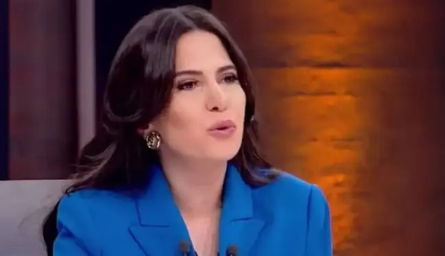 Ana Haber spikeri Kübra Par, şehit haberini sunarken cümleler boğazına dizildi