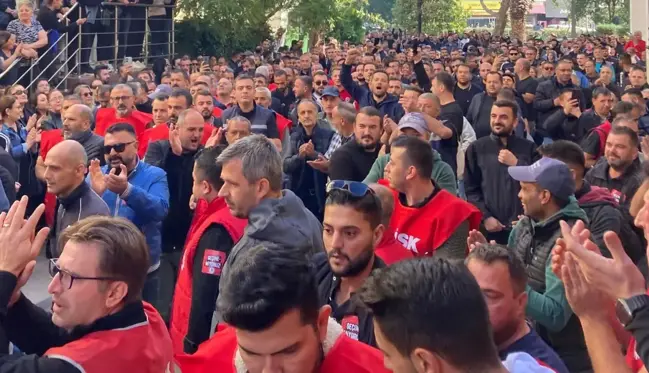 Kartal, Ataşehir, Maltepe ve Kadıköy belediyelerinde süresiz iş bırakma kararı