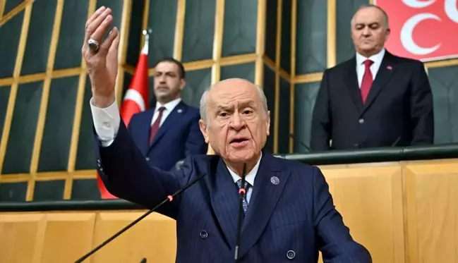 Bahçeli'den yeni kayyum sinyali: Terör örgütünün türediği neresi varsa orası meşru hedeftir