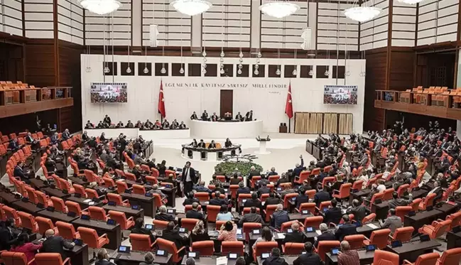 İktidar ve muhalefeti karşı karşıya getiren Etki Ajanlığı düzenlemesi geri çekiliyor