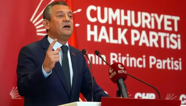 CHP lideri Özel'den teğmenler için ihraç talebine sert tepki