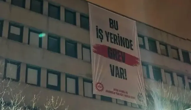 Kadıköy Belediyesi'nde sendika genel merkezinin 'korsan' imzasına, şube yönetimi istifa ile yanıt verdi