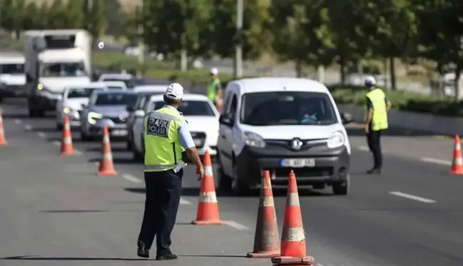 Yetkisiz çakar ve tepe lambası kullanıma 96 bin TL ceza