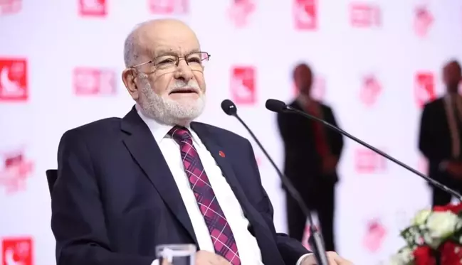 Karamollaoğlu veda konuşmasını Nesimi'nin 