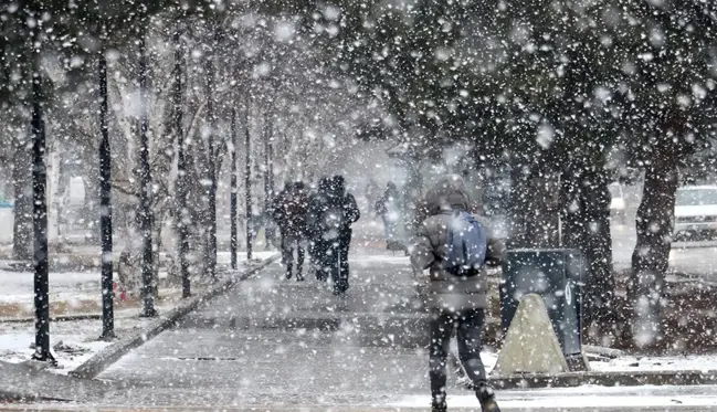 Meteoroloji kar yağışı beklediği 7 kenti uyardı