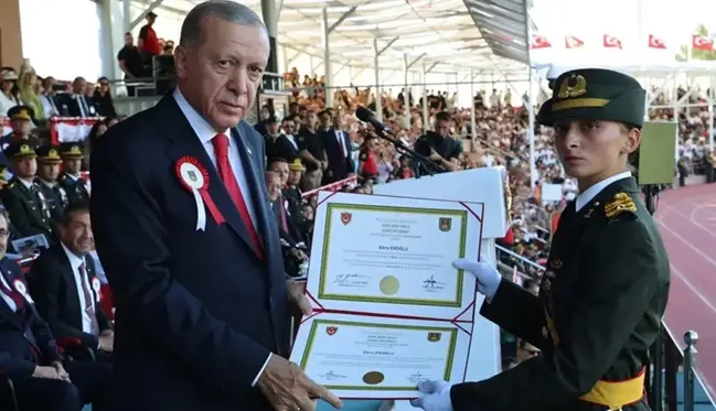 Cumhurbaşkanı Erdoğan'dan disipline sevk edilen teğmenlerle ilgili dikkat çeken sözler