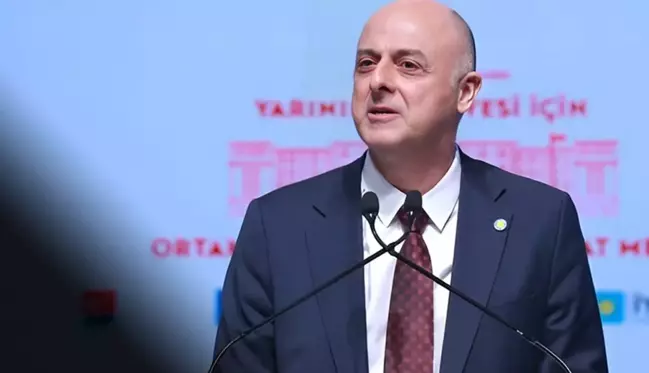 İYİ Parti'den istifa eden Ümit Özlale'nin yeni adresi belli oldu