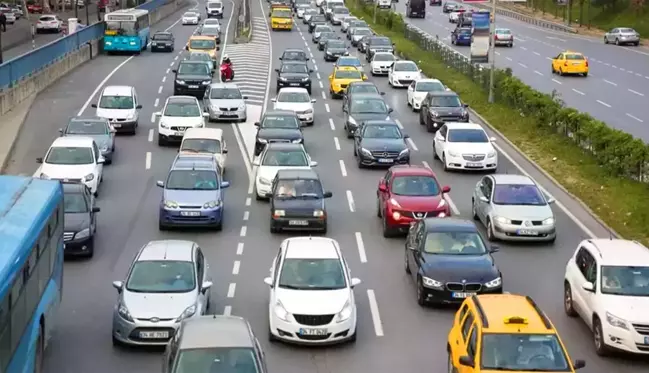 Düzenlenen trafik sigortası yönetmeliğine göre zamanında yapılmayan poliçelerin maliyeti katlanarak artacak